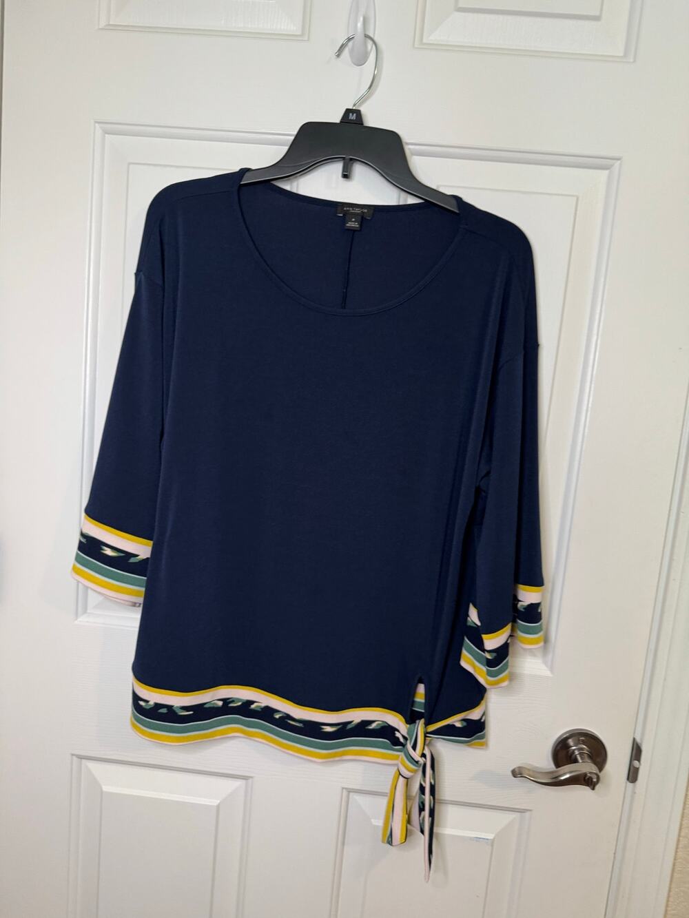 Ann Taylor Factory 3/4 Sleeve Knit Top Nautical Side Hem Stripe Border Navy M